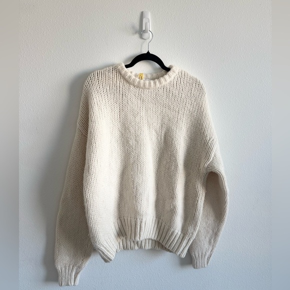 frame Sweaters - Frame Chunky Cream Crew Neck Sweater